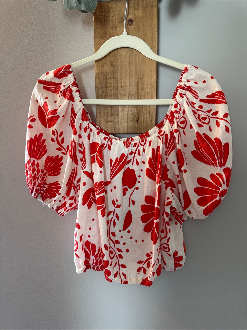 Haute Hippie White Top with Red Floral Print and Subtle Puff Sleeves, L, NWTs - Picture 6 of 6